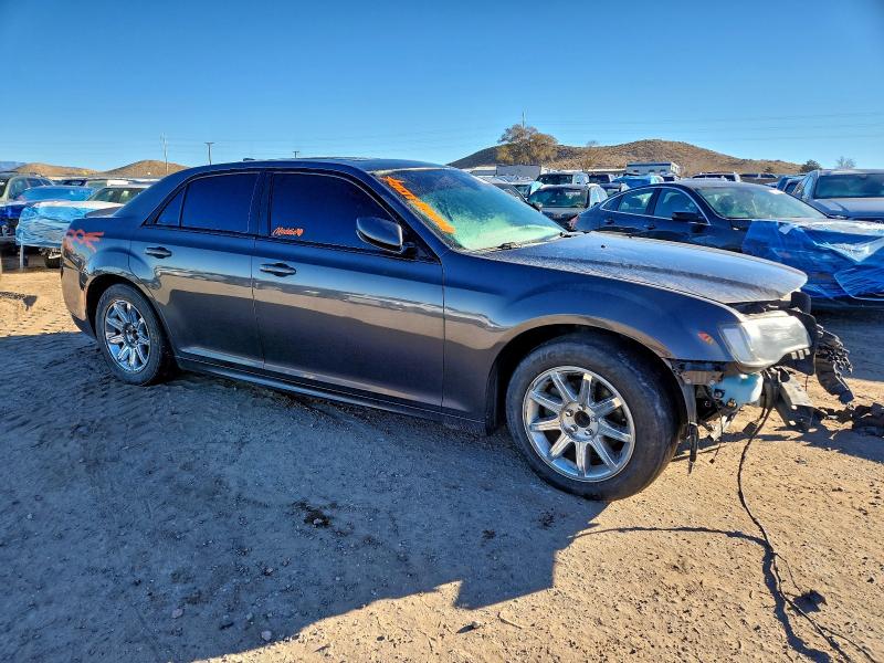 Фото 4 - CHRYSLER 300