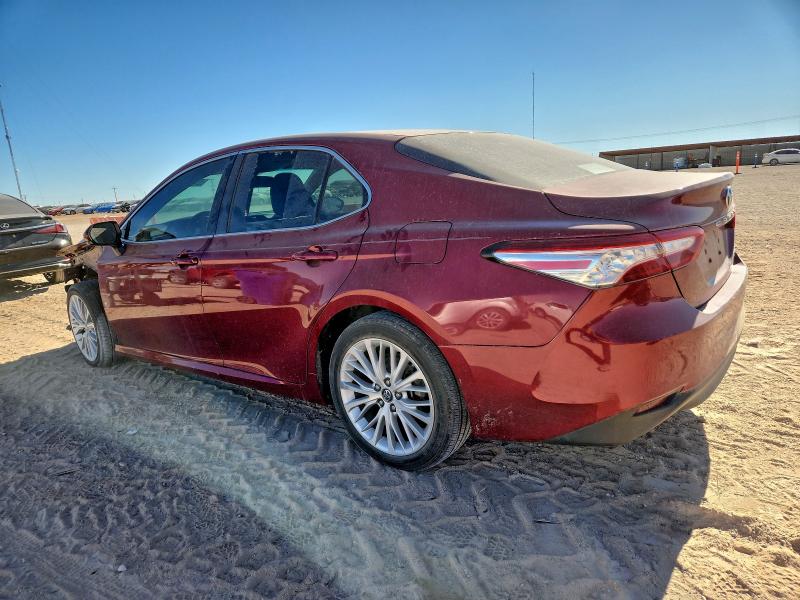 Фото 2 - TOYOTA CAMRY