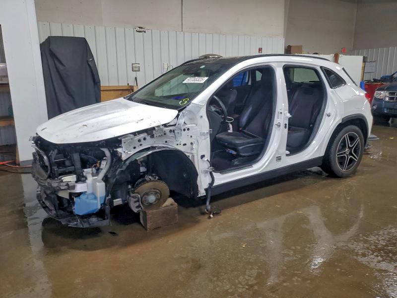 Фото 1 - MERCEDES-BENZ GLA-CLASS