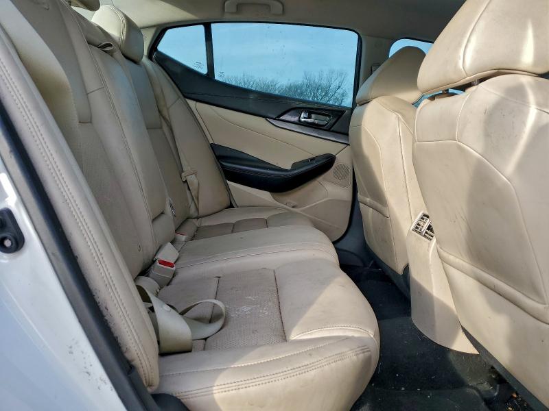 Фото 10 - NISSAN MAXIMA