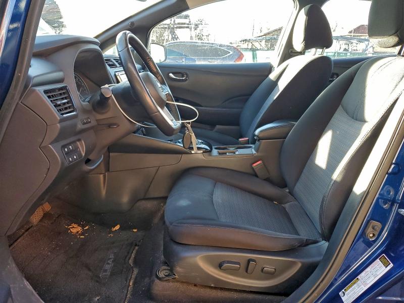 Фото 7 - NISSAN LEAF