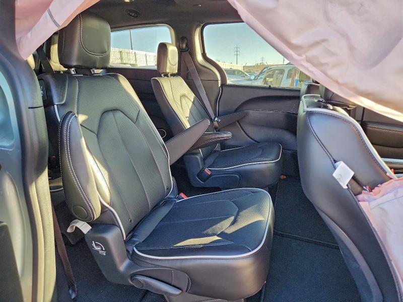 Фото 11 - CHRYSLER PACIFICA