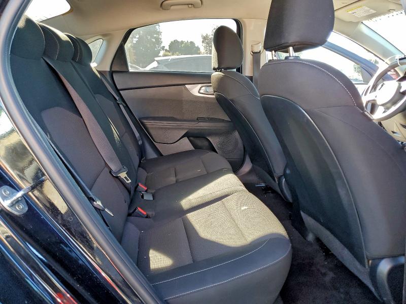 Фото 10 - KIA FORTE