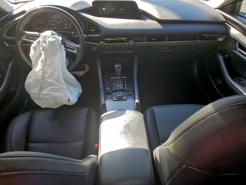 Фото 8 - MAZDA 3