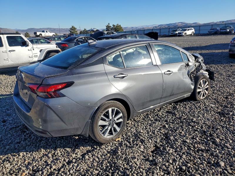 Фото 3 - NISSAN VERSA