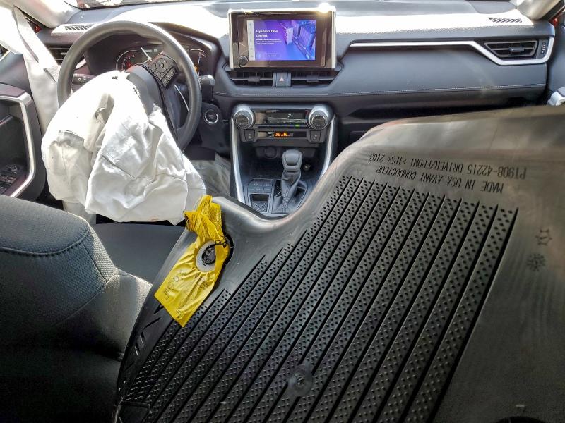 Фото 8 - TOYOTA RAV4