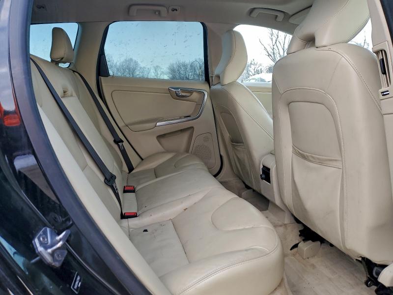 Фото 11 - VOLVO XC60