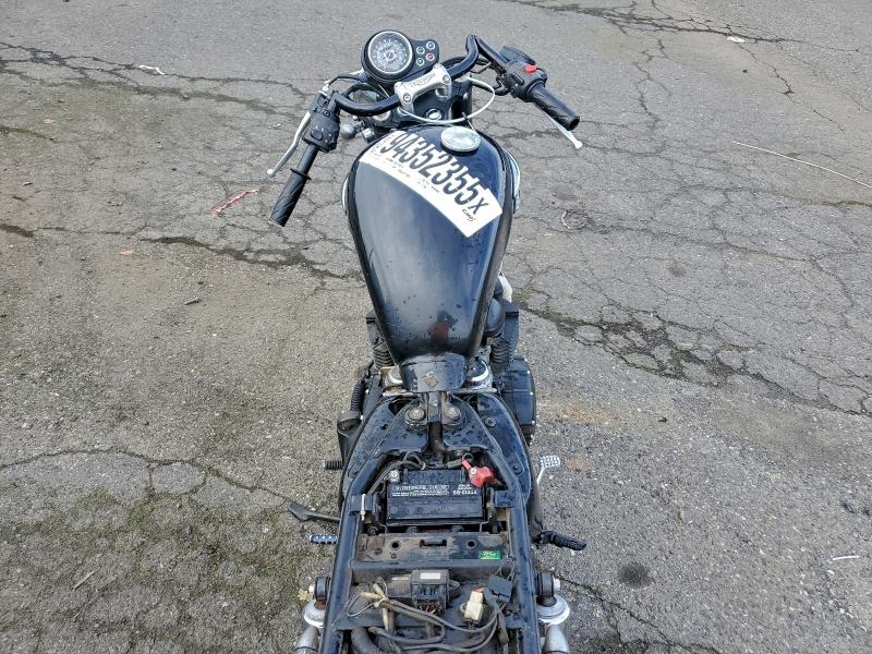 TRIUMPH BONNEVILLE 2005