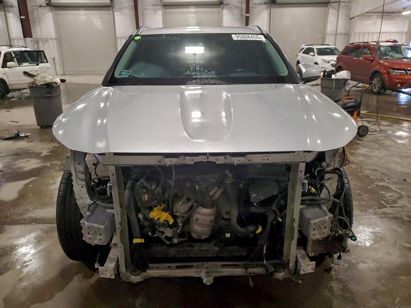 Фото 5 - TOYOTA HIGHLANDER