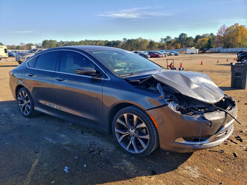 Фото 4 - CHRYSLER 200