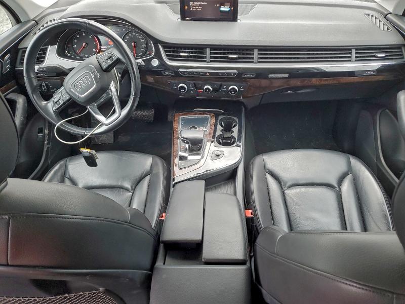 Фото 8 - AUDI Q7