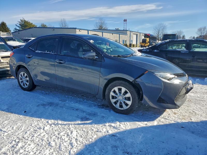 Фото 4 - TOYOTA COROLLA