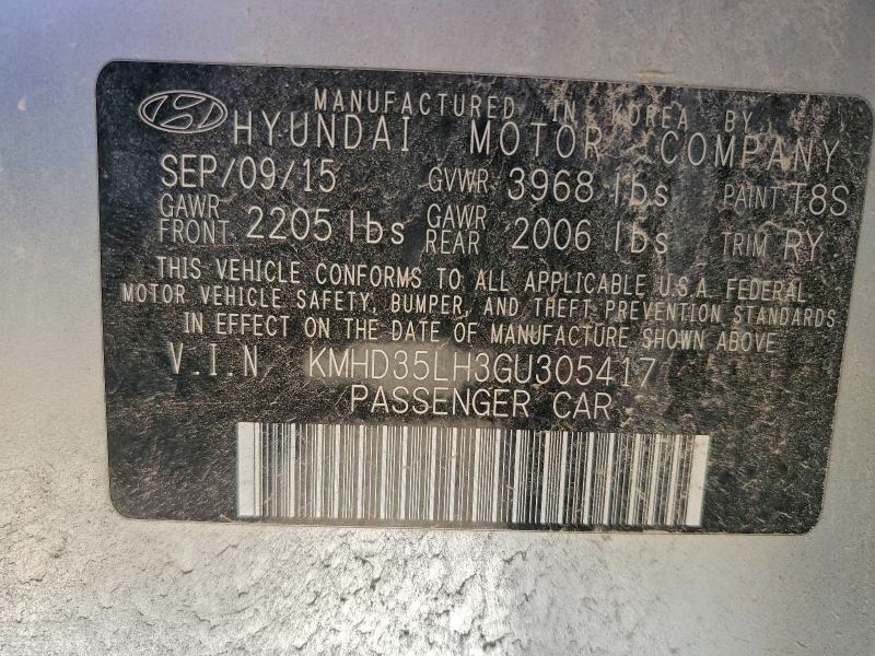 Фото 12 - HYUNDAI ELANTRA