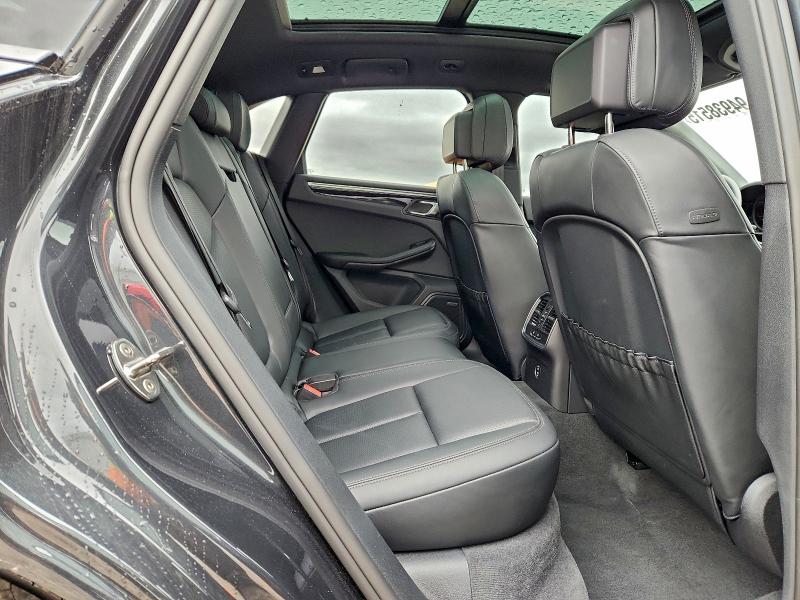 Фото 10 - PORSCHE MACAN BASE