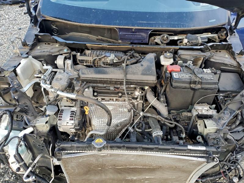 Фото 11 - NISSAN ROGUE