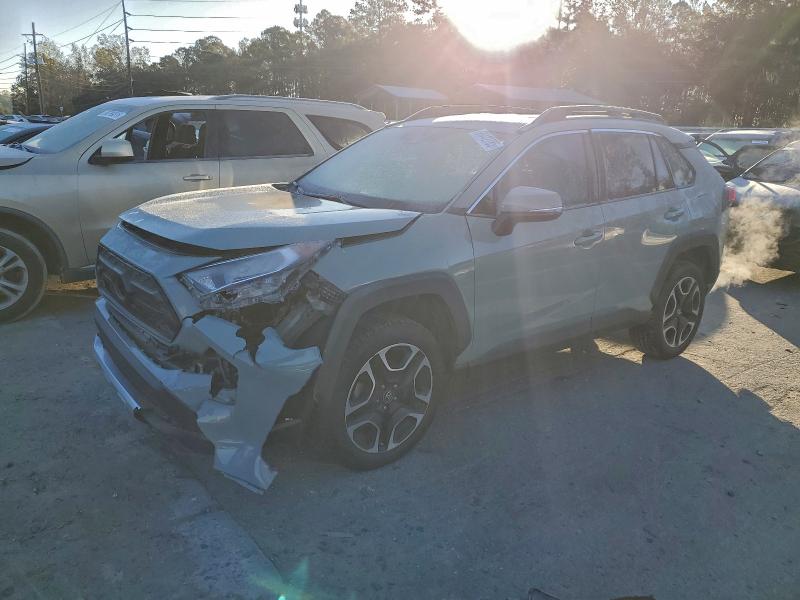 Фото 1 - TOYOTA RAV4