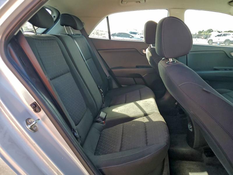 Фото 10 - KIA RIO