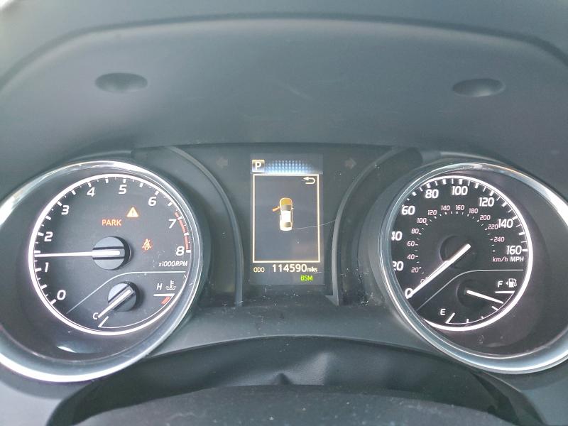 Фото 9 - TOYOTA CAMRY