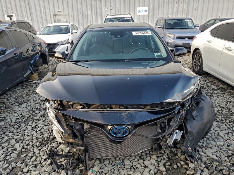 Фото 5 - TOYOTA CAMRY