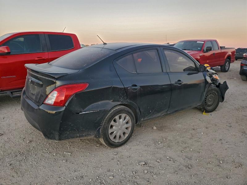 Фото 3 - NISSAN VERSA