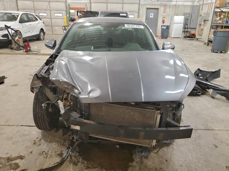 Фото 5 - HYUNDAI ELANTRA