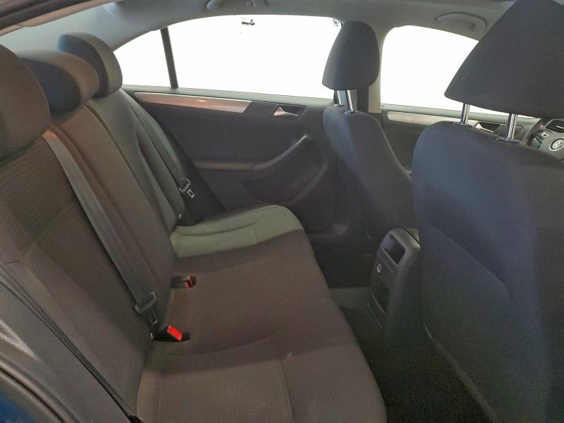 Фото 10 - VOLKSWAGEN JETTA