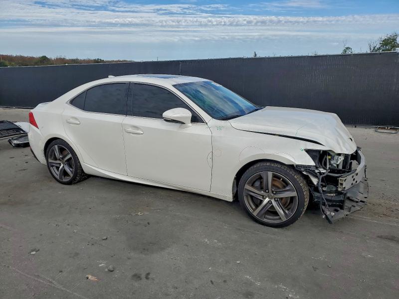 Фото 4 - LEXUS IS