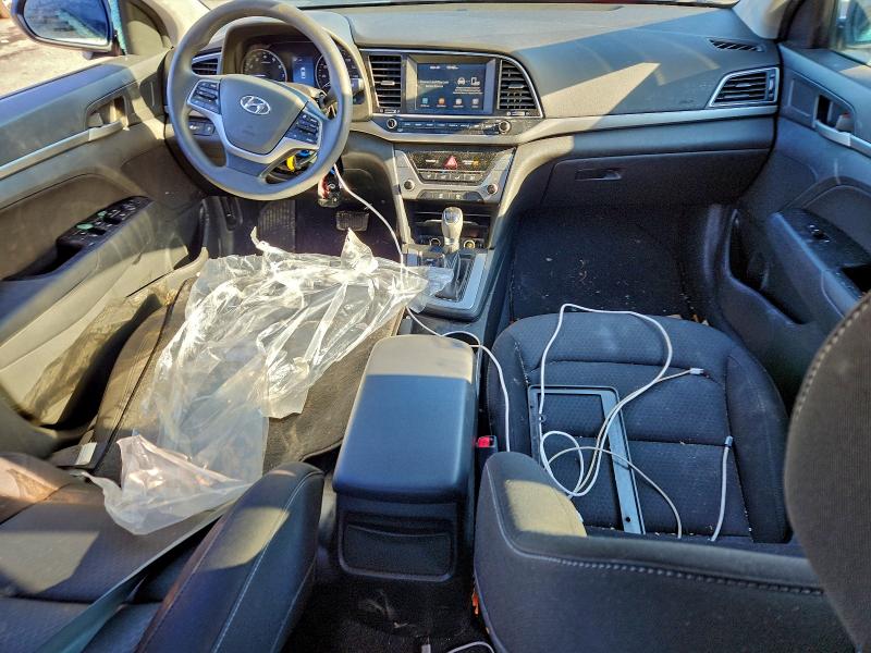 Фото 8 - HYUNDAI ELANTRA