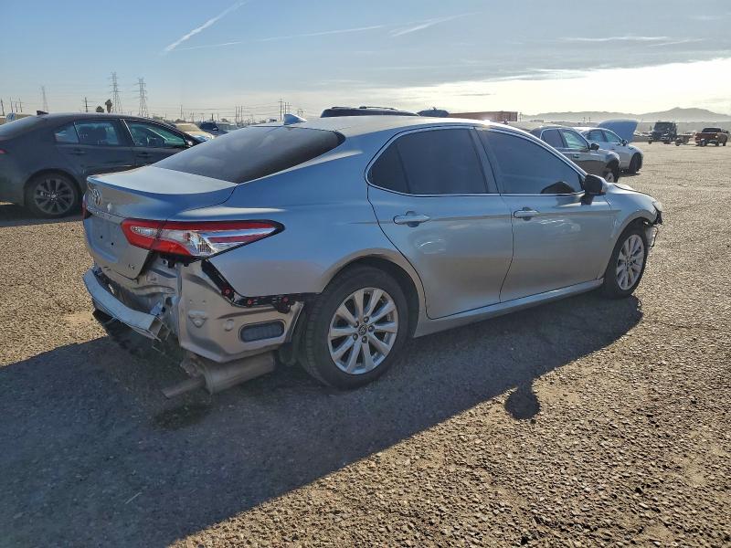 Фото 3 - TOYOTA CAMRY