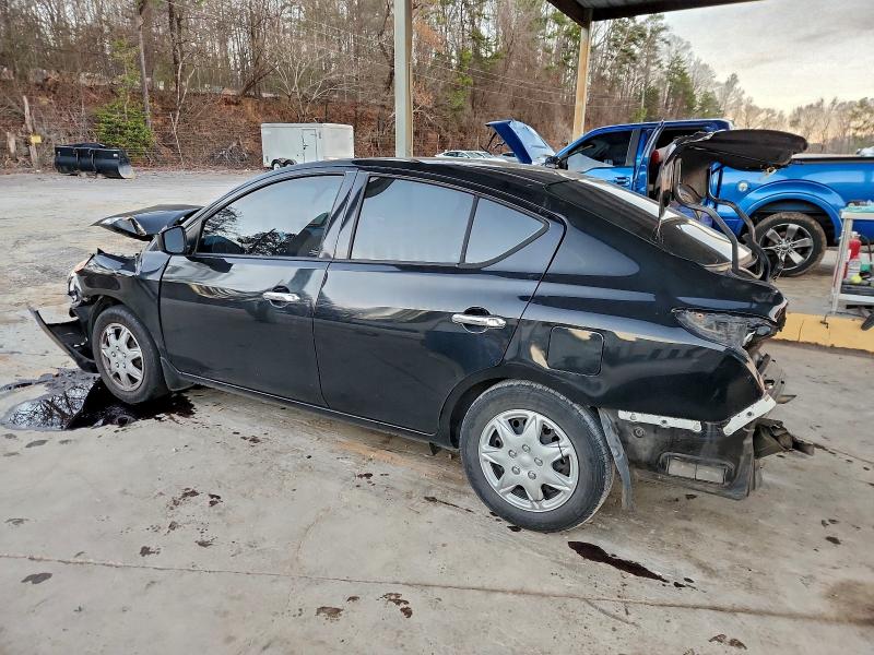 Фото 2 - NISSAN VERSA