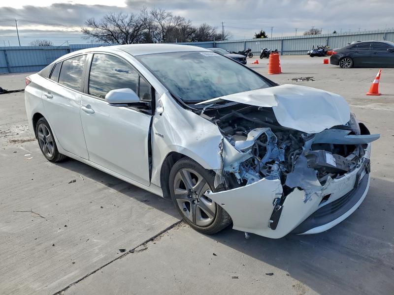 Фото 4 - TOYOTA PRIUS