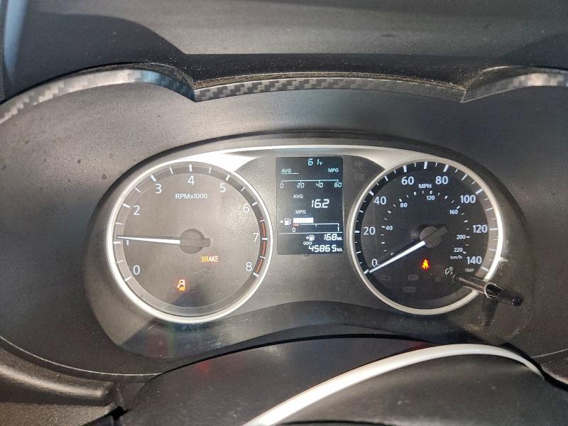 Фото 9 - NISSAN VERSA