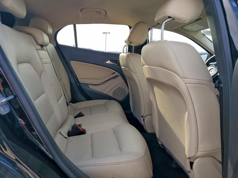 Фото 10 - MERCEDES-BENZ GLA-CLASS