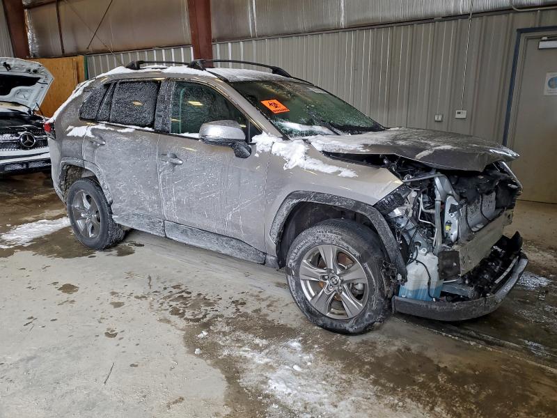 Фото 4 - TOYOTA RAV4