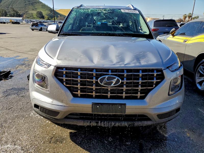 Фото 5 - HYUNDAI VENUE