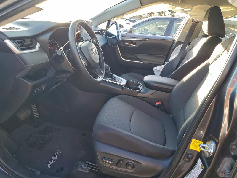 Фото 7 - TOYOTA RAV4