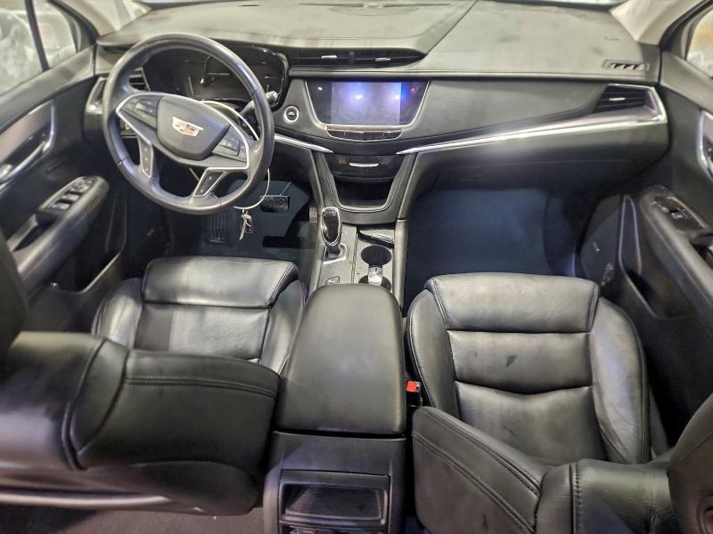 Фото 8 - CADILLAC XT5