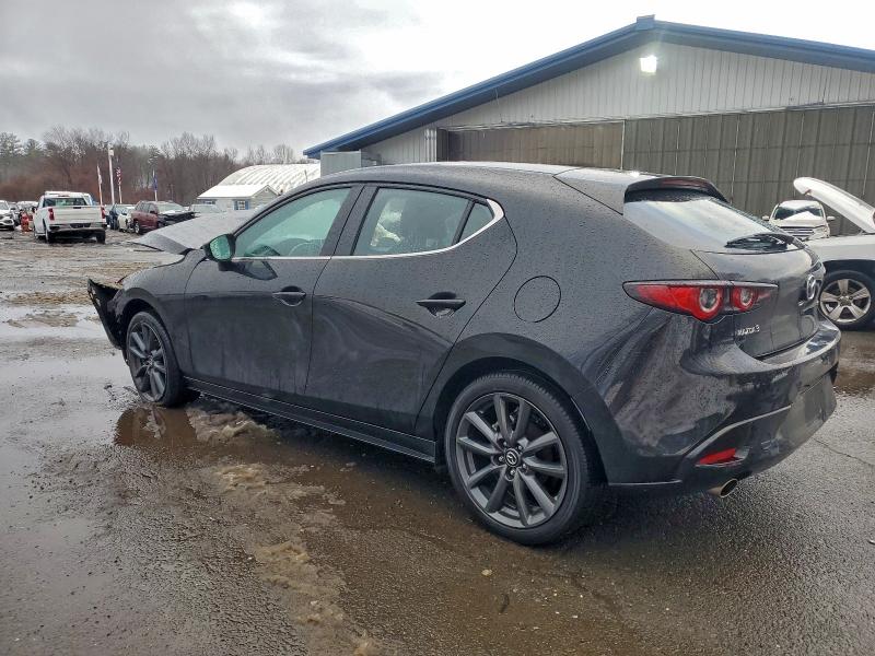 Фото 2 - MAZDA 3