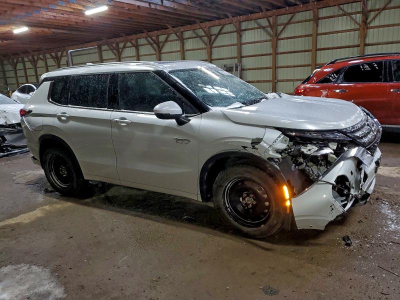 Фото 4 - MITSUBISHI OUTLANDER