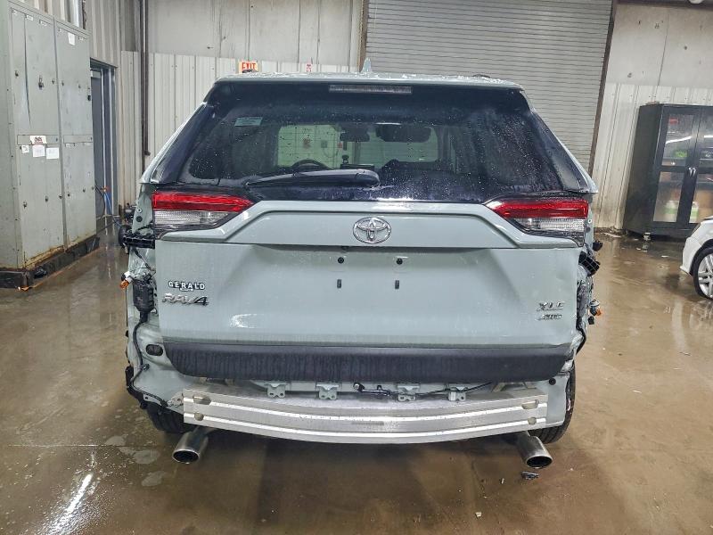 Фото 6 - TOYOTA RAV4