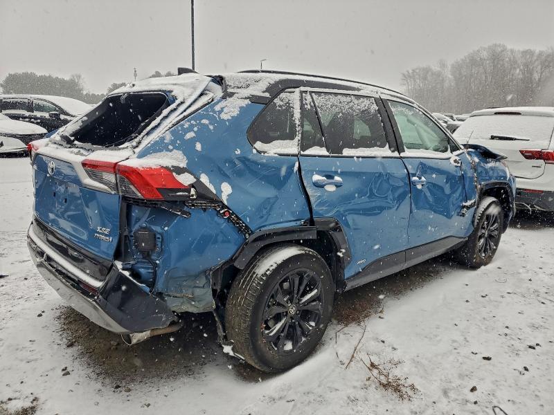 Фото 3 - TOYOTA RAV4