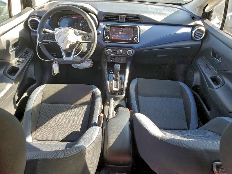 Фото 8 - NISSAN VERSA