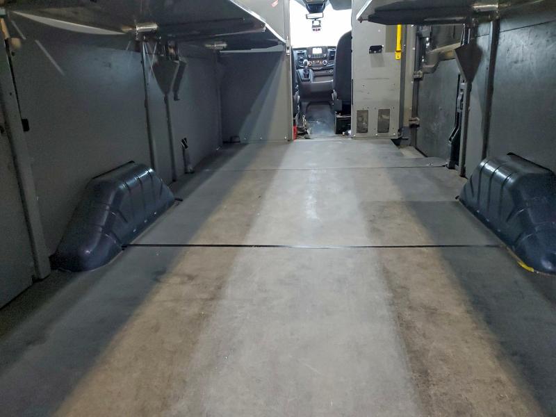 Фото 10 - FORD TRANSIT