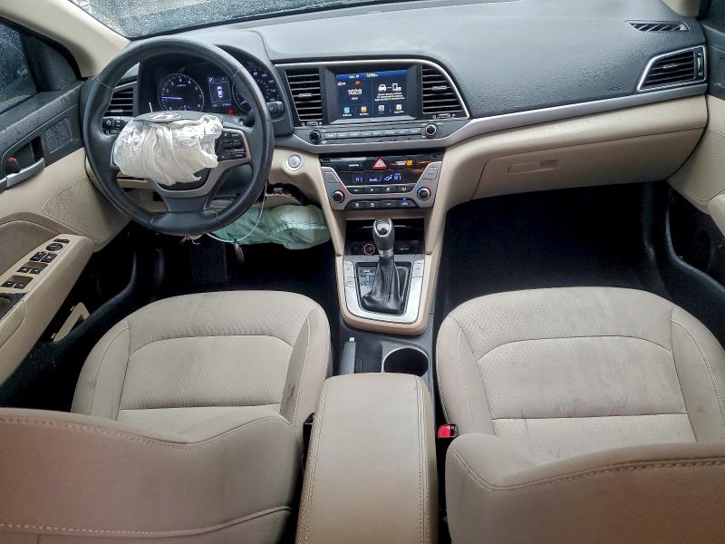 Фото 8 - HYUNDAI ELANTRA