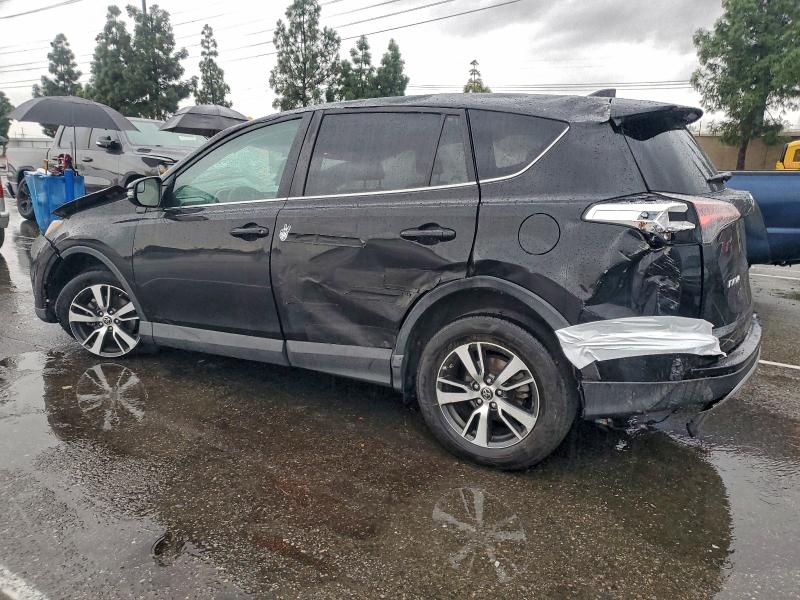 Фото 2 - TOYOTA RAV4