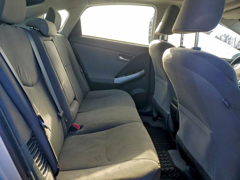 Фото 10 - TOYOTA PRIUS