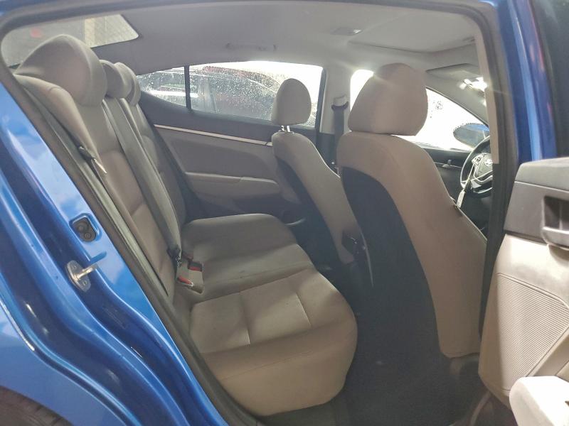 Фото 10 - HYUNDAI ELANTRA