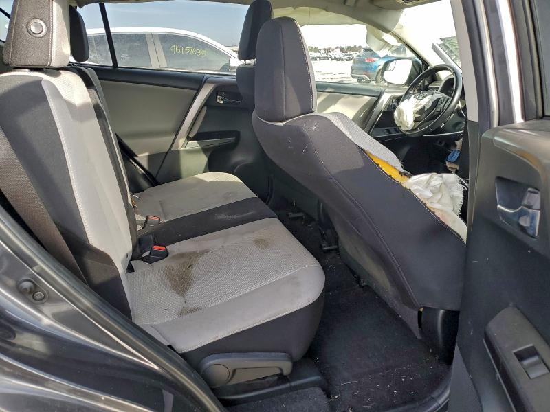 Фото 10 - TOYOTA RAV4