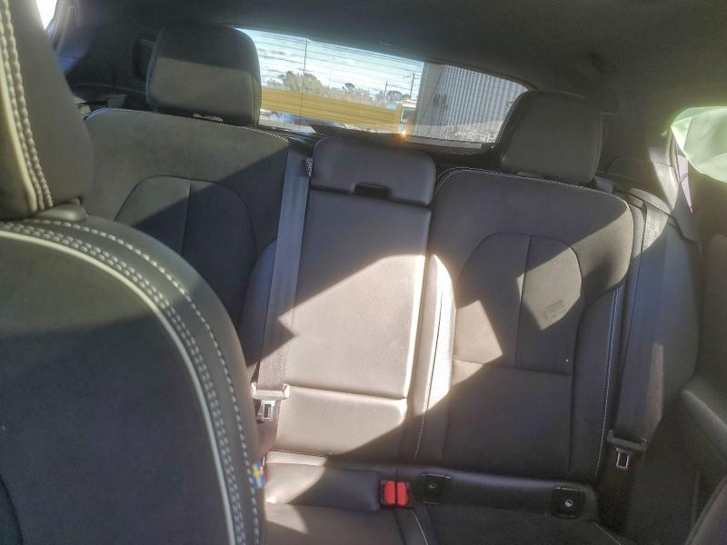 Фото 10 - VOLVO XC40