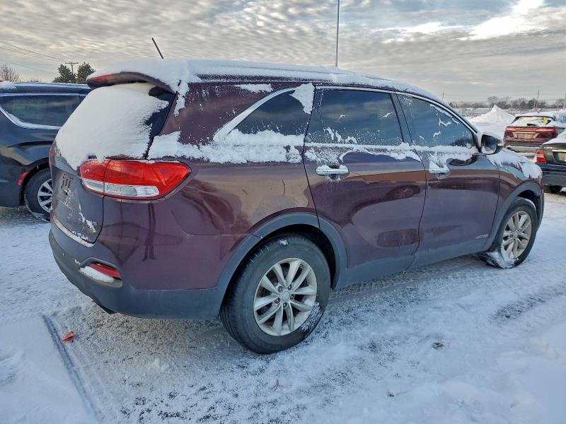 Фото 3 - KIA SORENTO